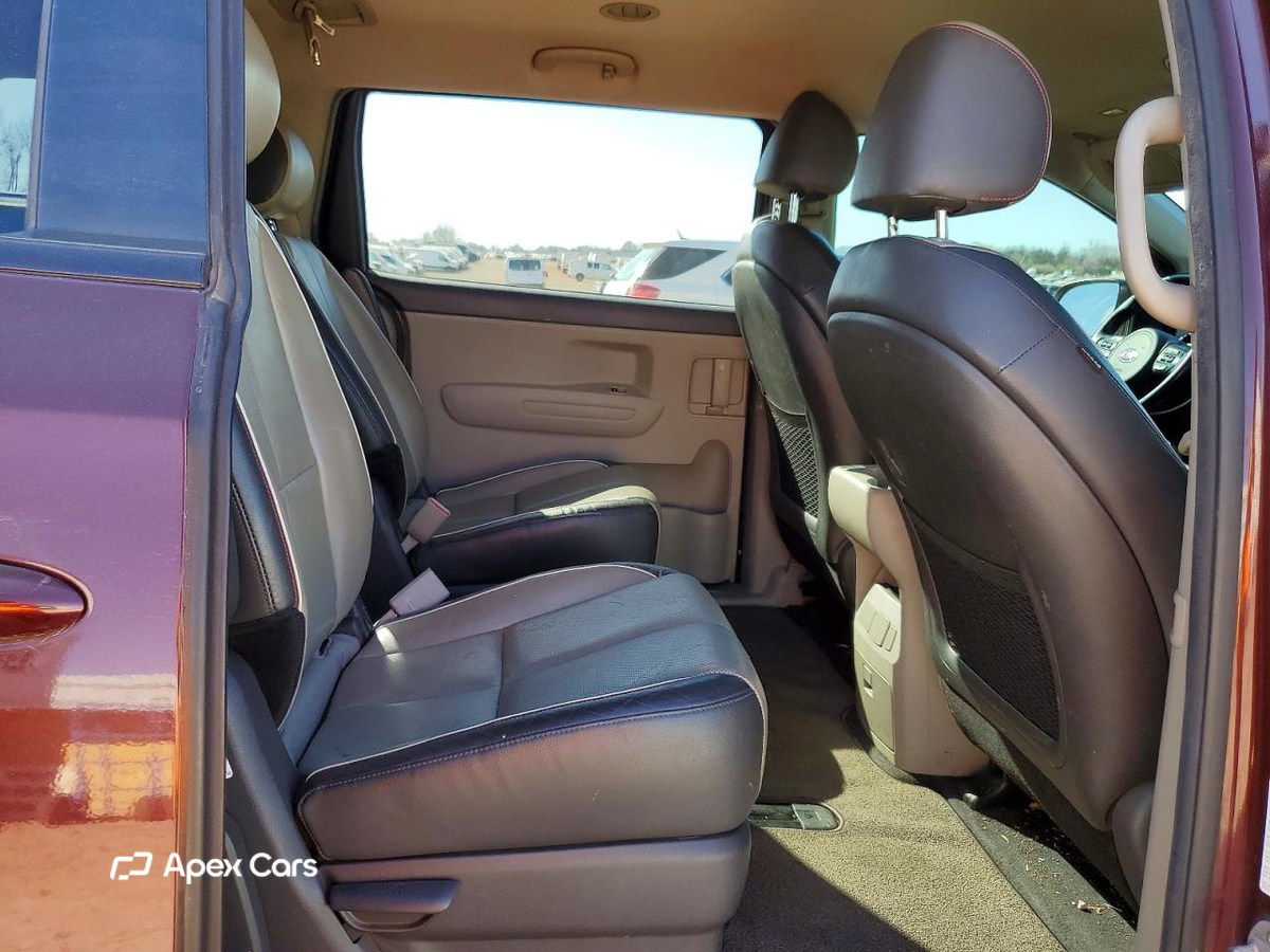 Kia Sedona 2016