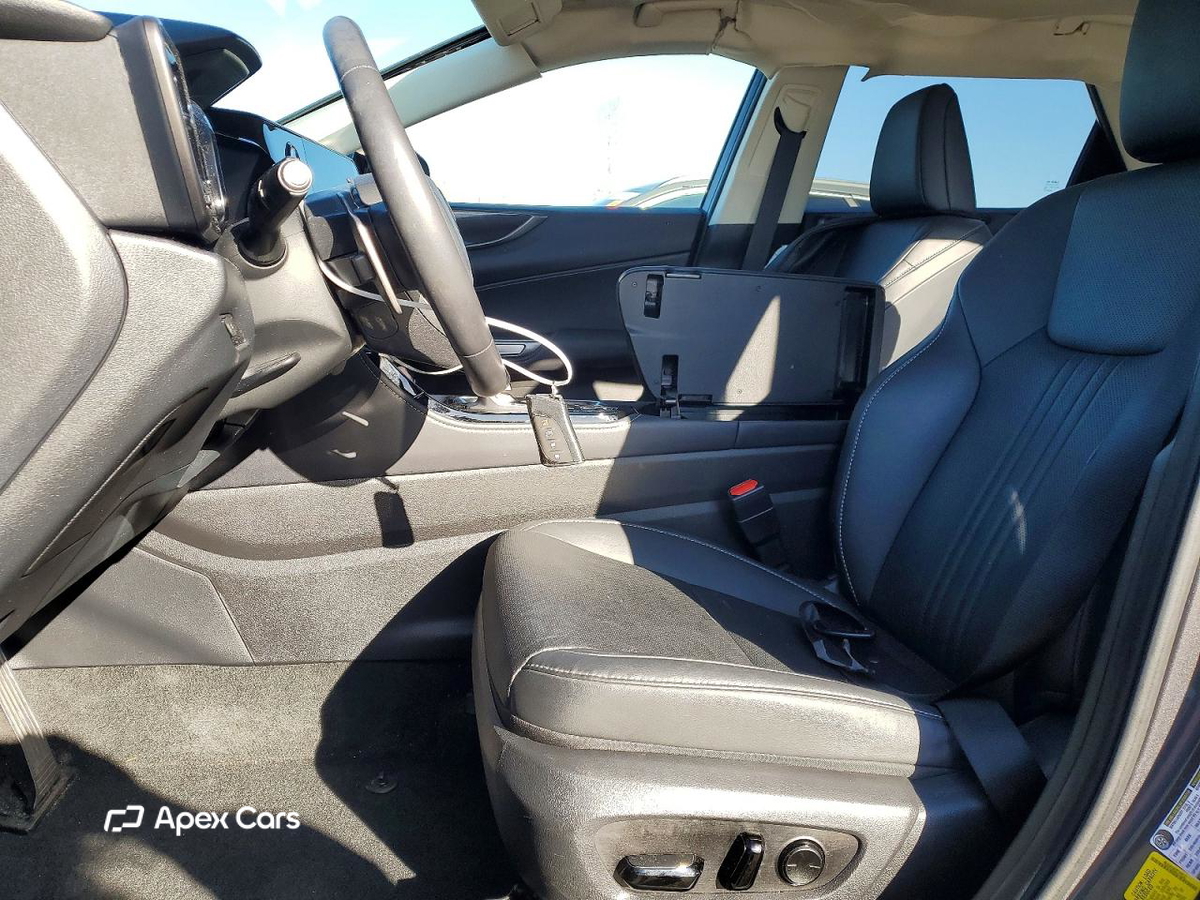Lexus NX 2024