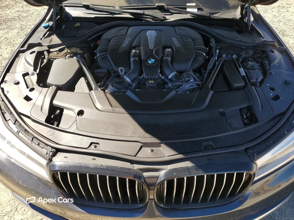 BMW Series 7 2016