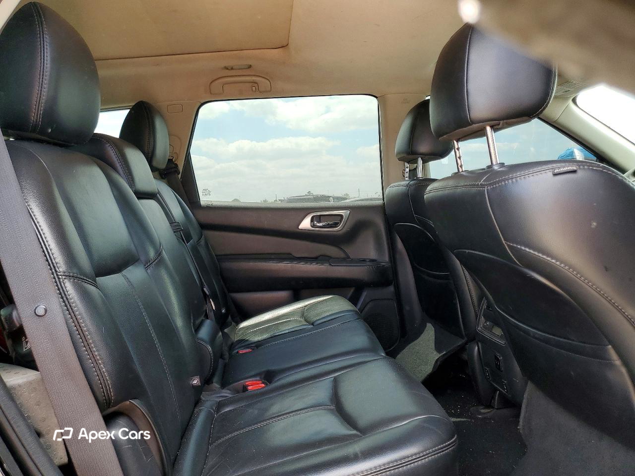 Nissan Pathfinder 2017