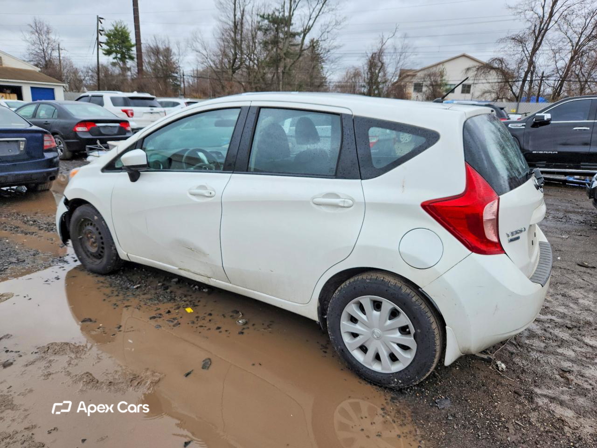 Nissan Versa 2015