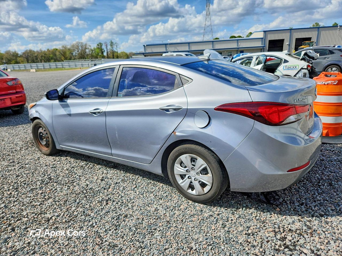 Hyundai Elantra 2016