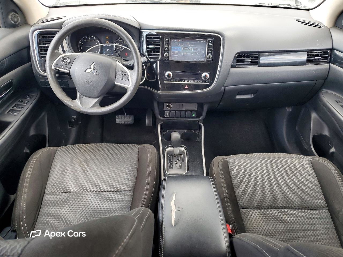 Mitsubishi Outlander 2020