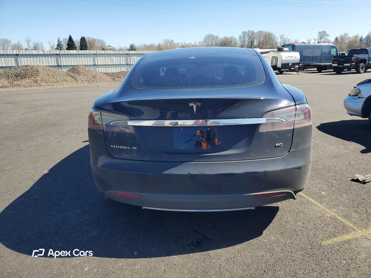 Tesla Model S 2014