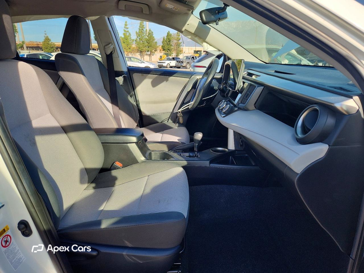Toyota RAV 4 2015