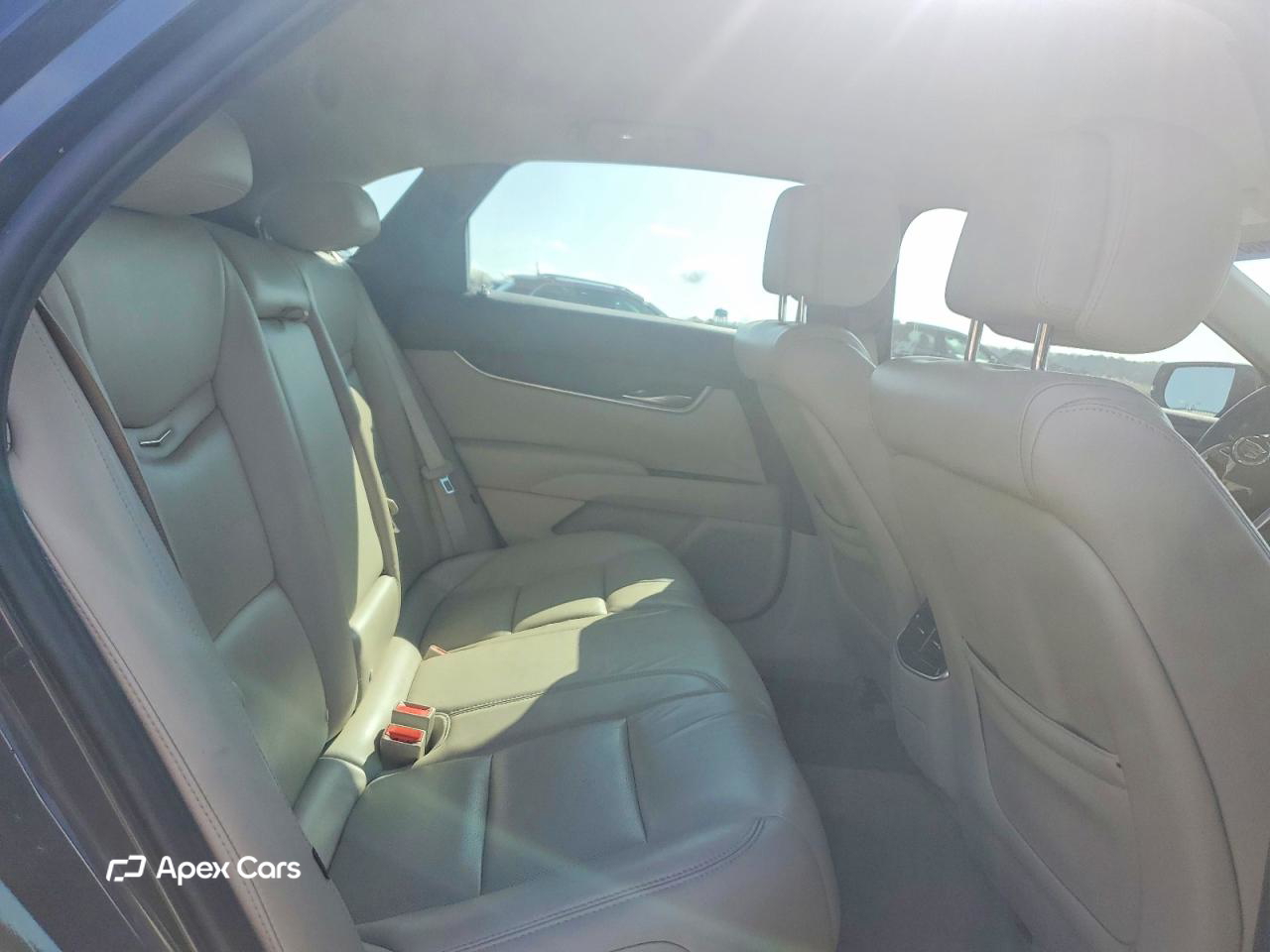 Cadillac XTS 2013