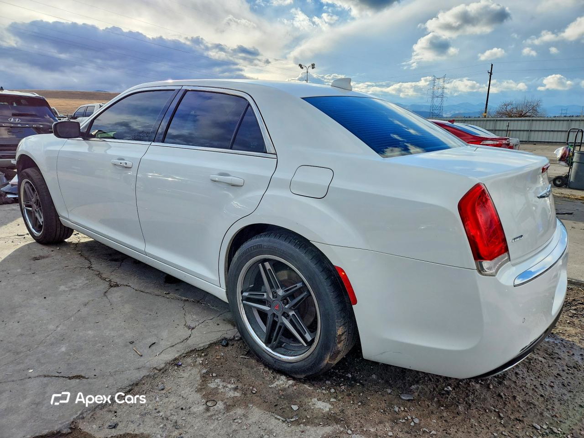 Chrysler 300 2016