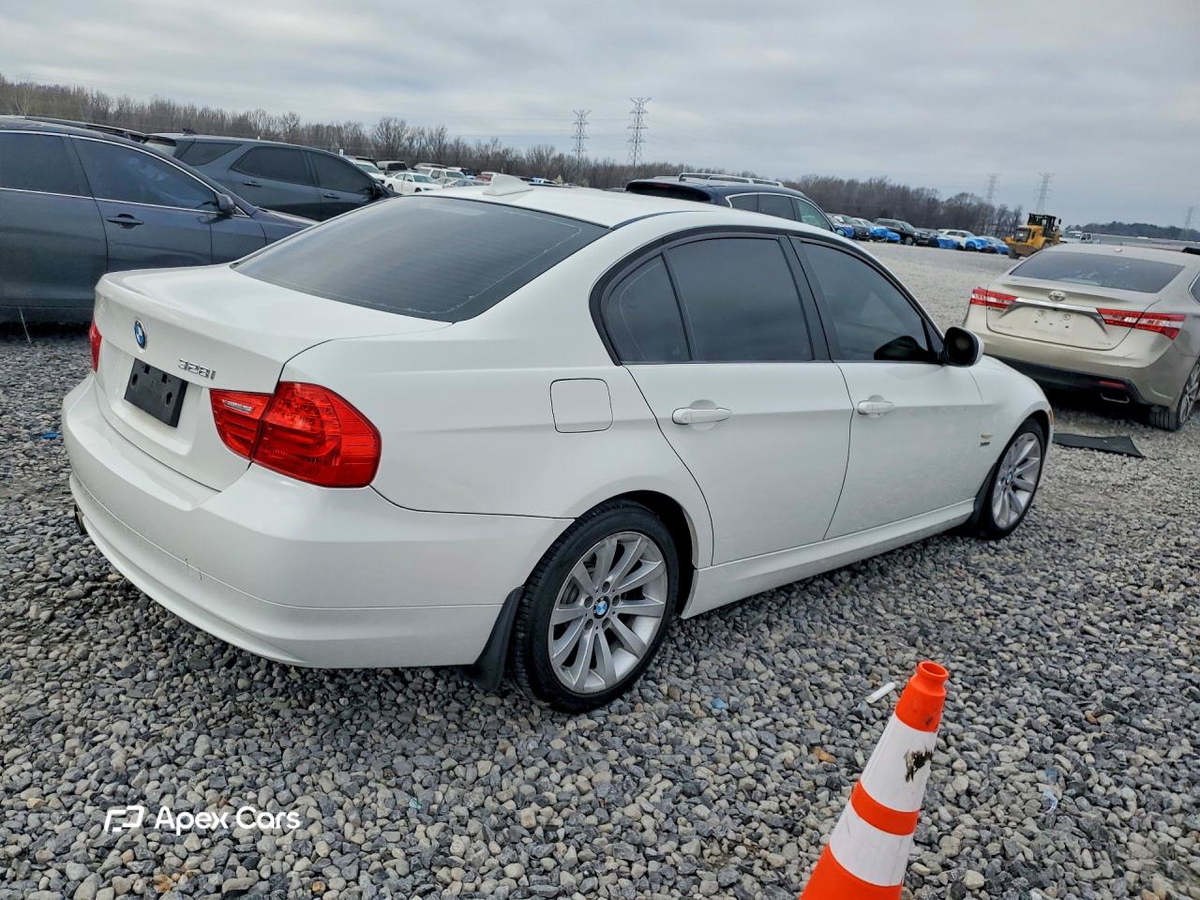 BMW Series 3 2011