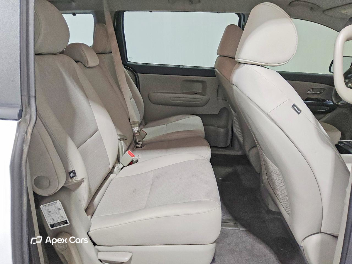Kia Sedona 2016