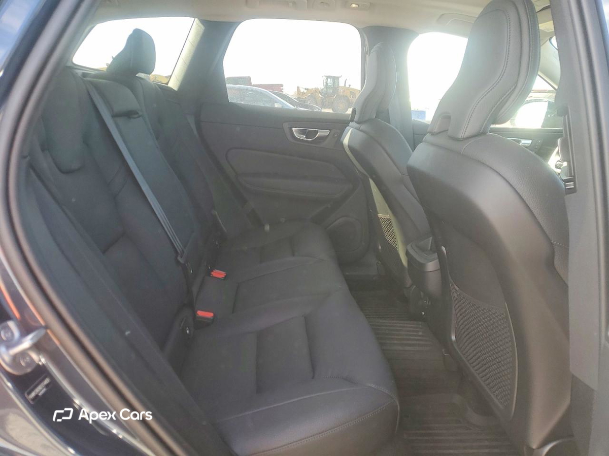 Volvo XC60 2025