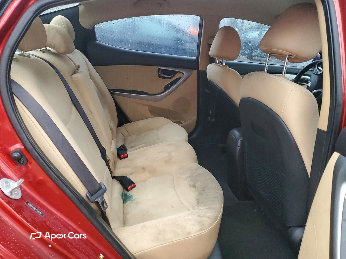 Hyundai Elantra 2013