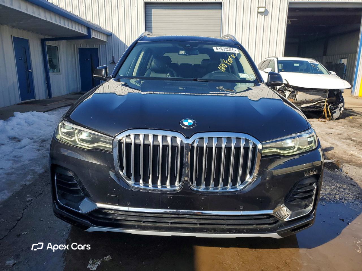 BMW X7 2021