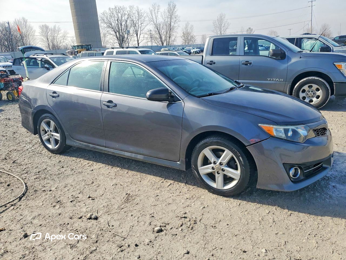 Toyota Camry 2012