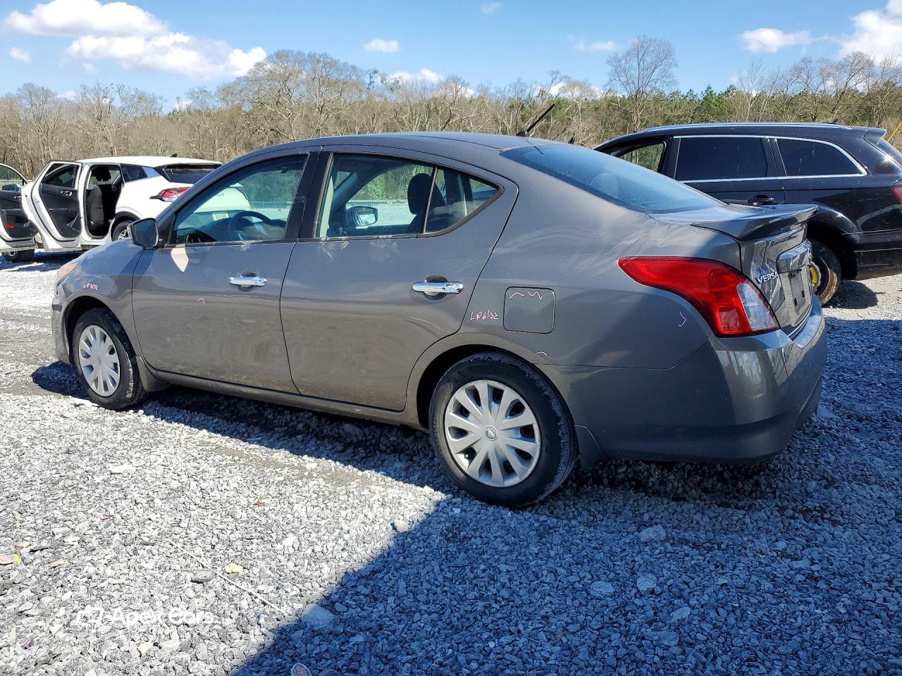 Nissan Versa 2016