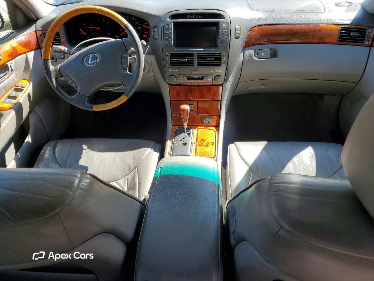 Lexus LS 2001