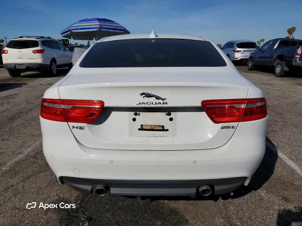 Jaguar XE 2017