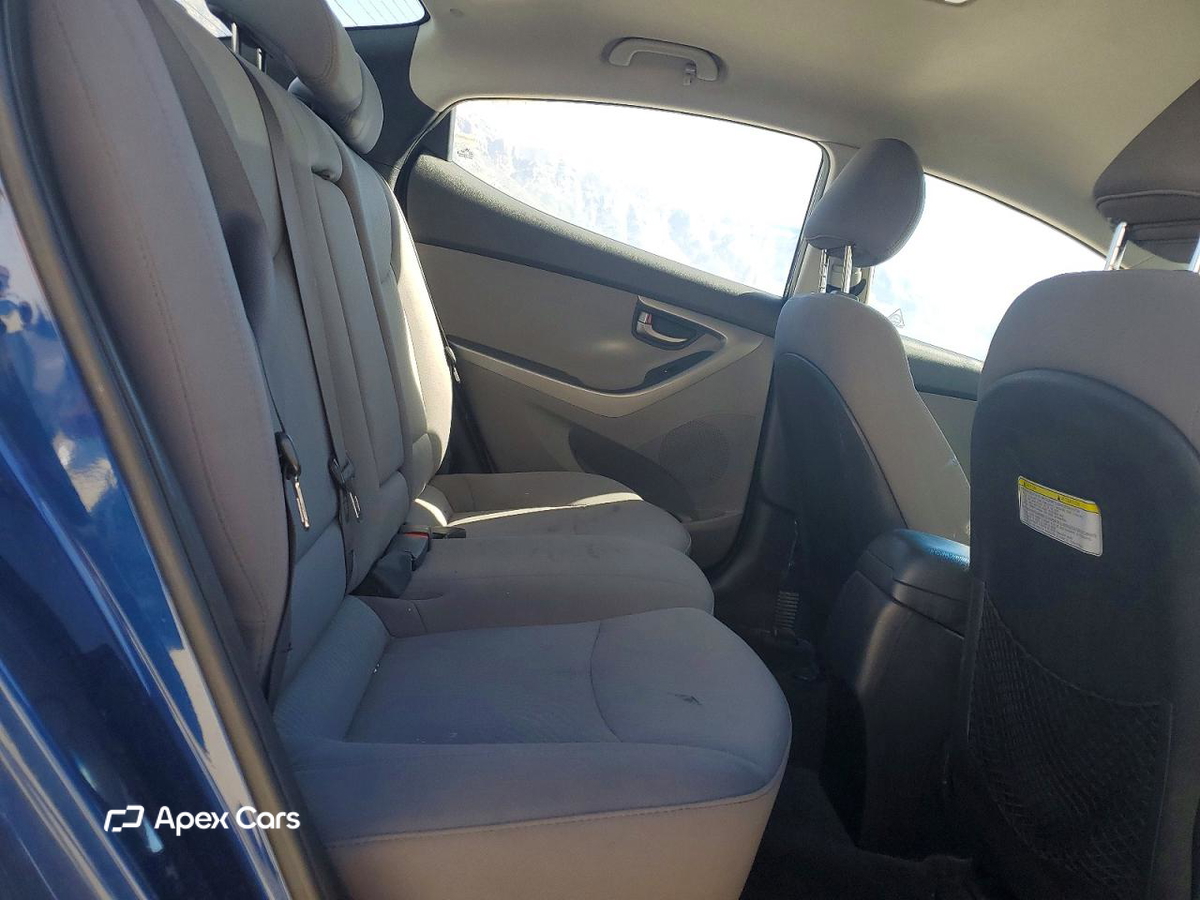 Hyundai Elantra 2016