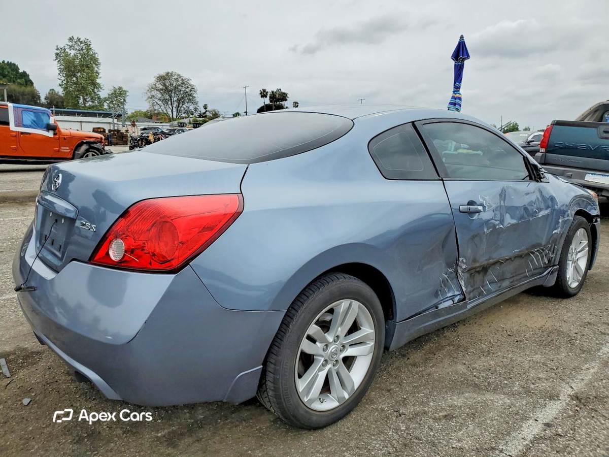 Nissan Altima 2012