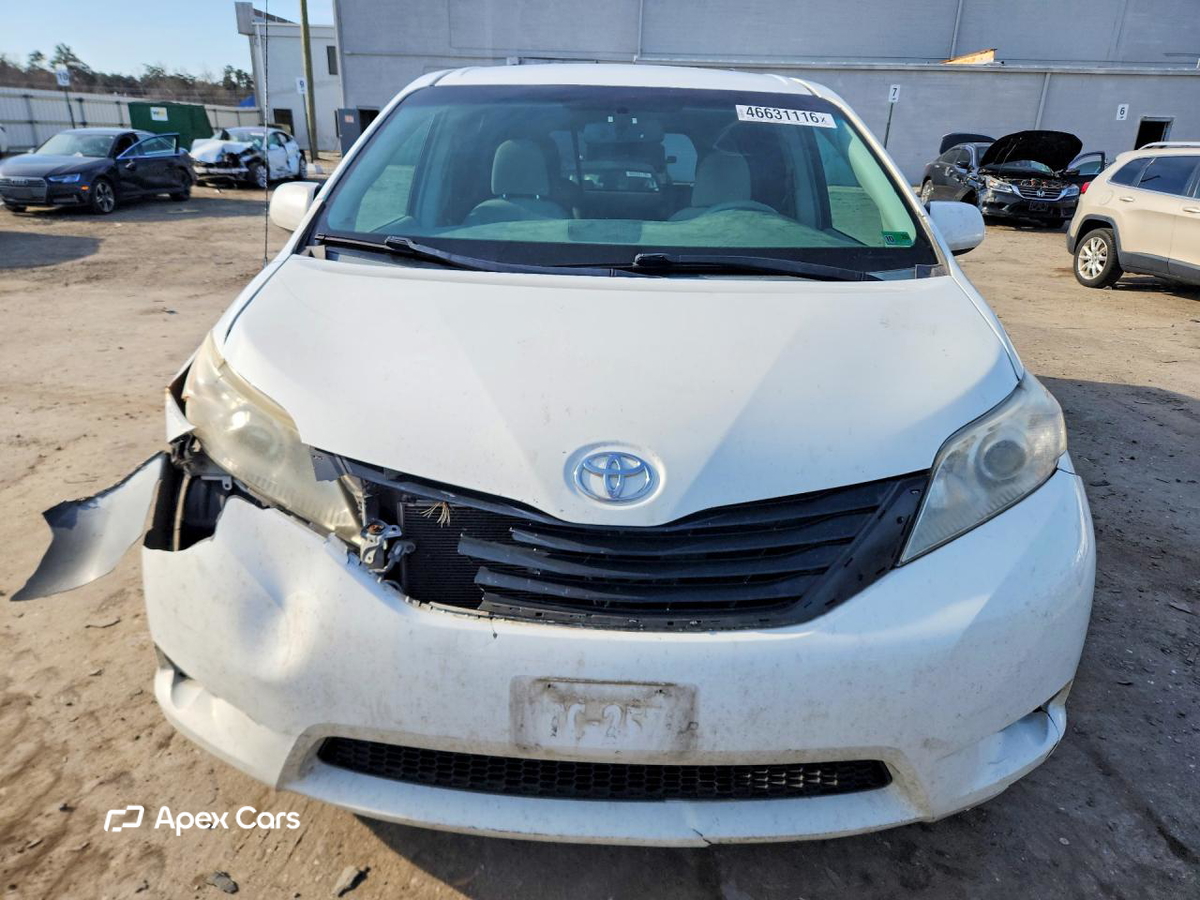 Toyota Sienna 2012