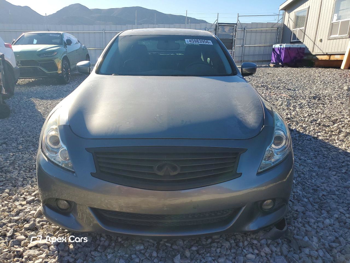 Infiniti G 2010