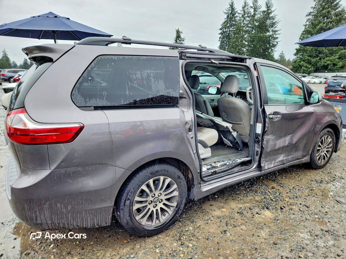 Toyota Sienna 2018