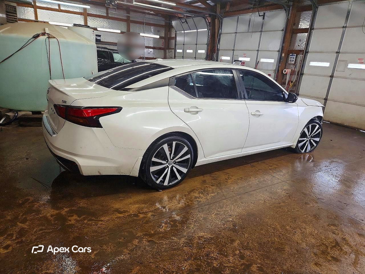 Nissan Altima 2020