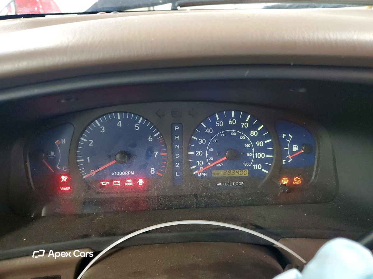 Toyota Sienna 2003