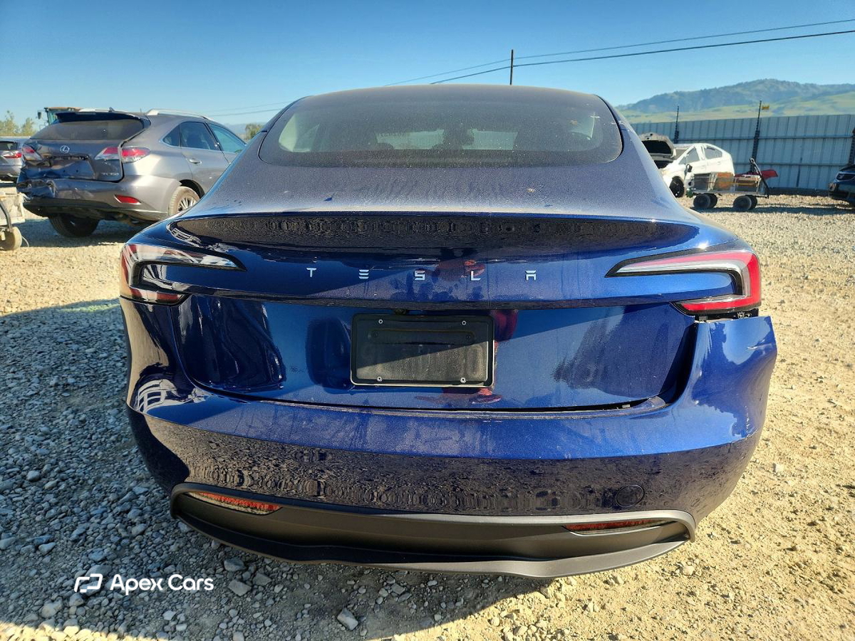 Tesla Model 3 2024