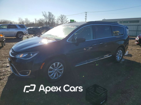 Chrysler Pacifica 2017 - Image 1 of 14