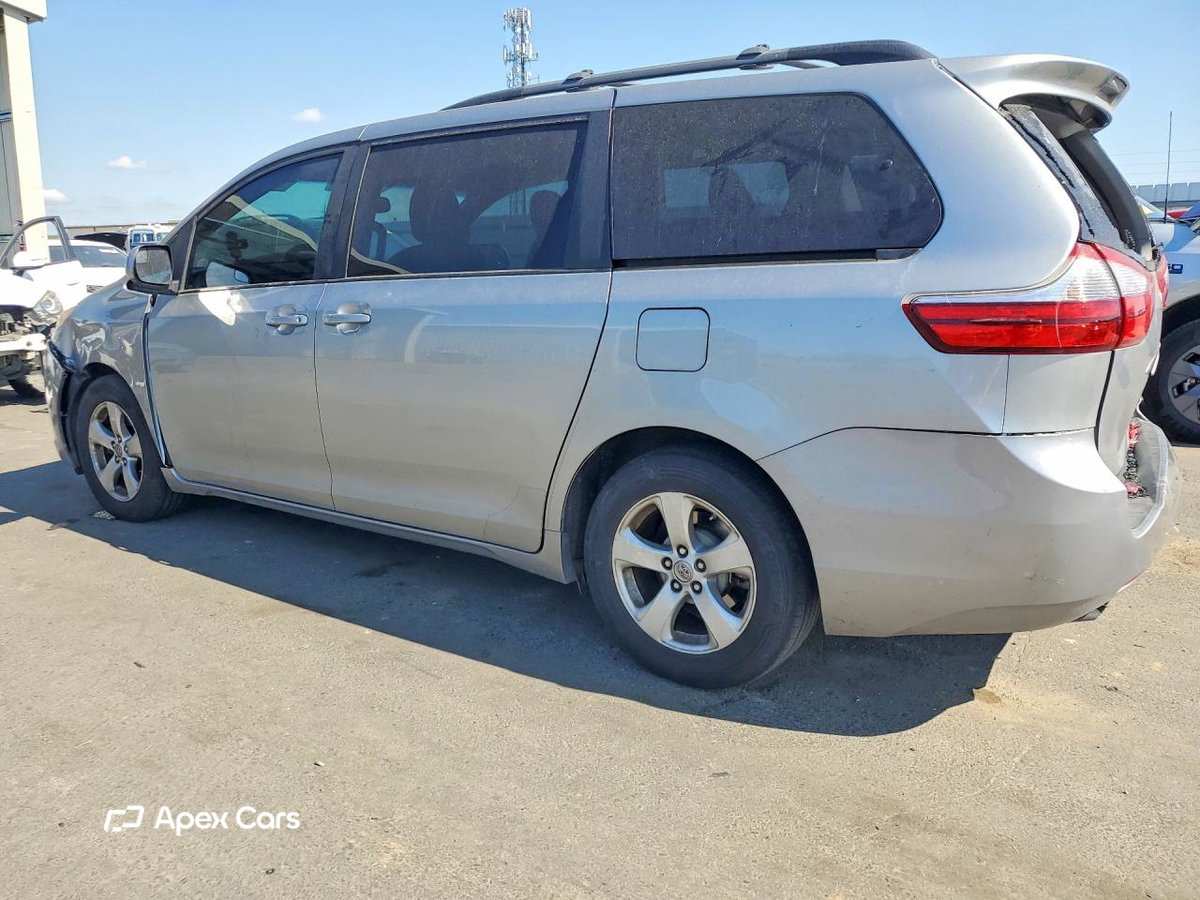 Toyota Sienna 2017