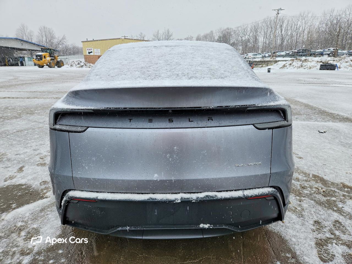 Tesla Model Y 2026