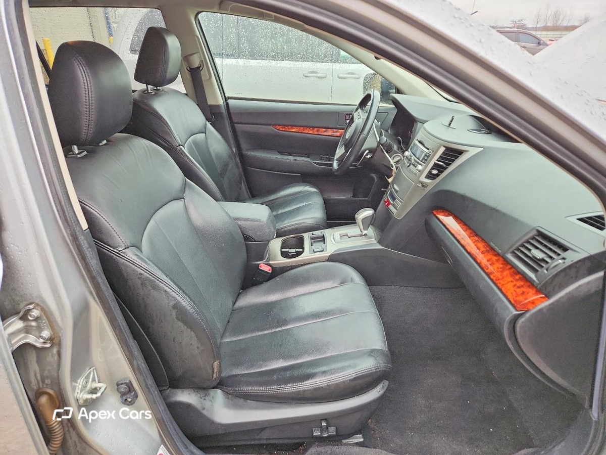 Subaru Outback 2011