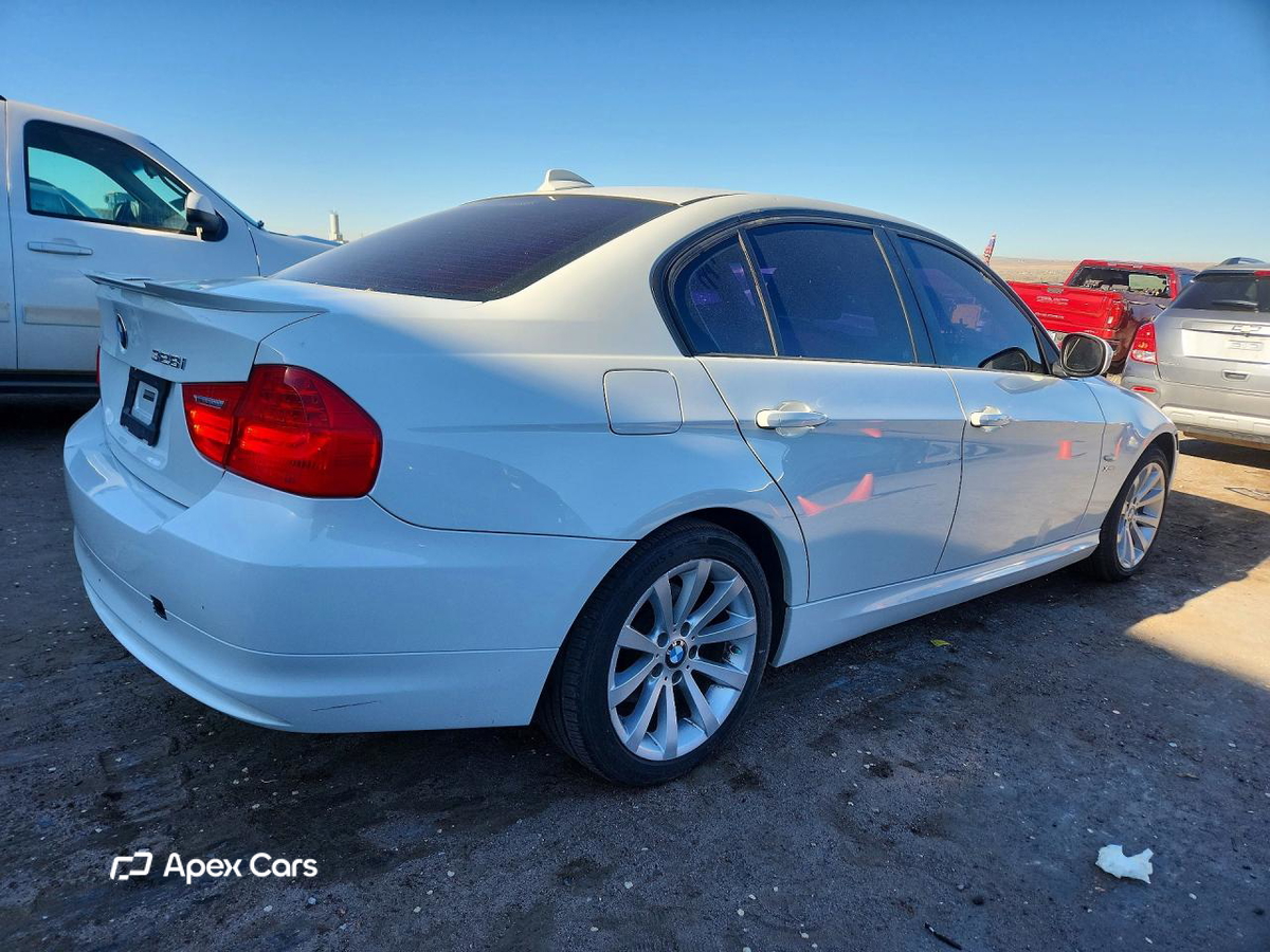 BMW Series 3 2011