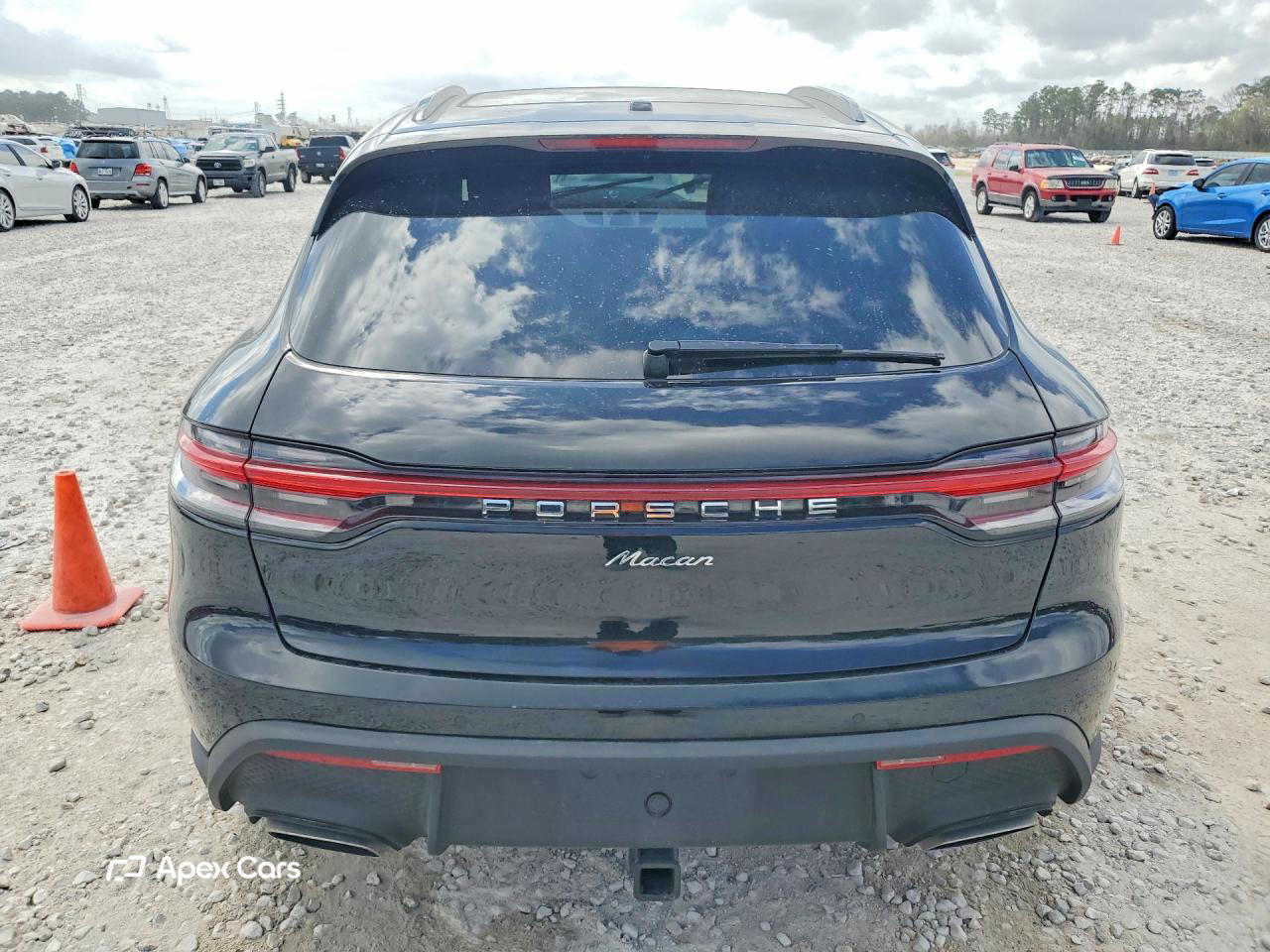 Porsche Macan 2025