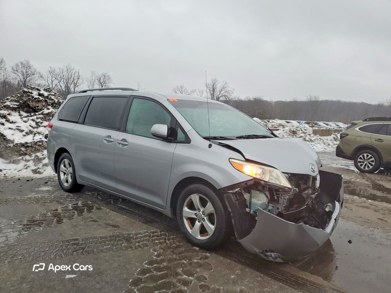 Toyota Sienna 2011