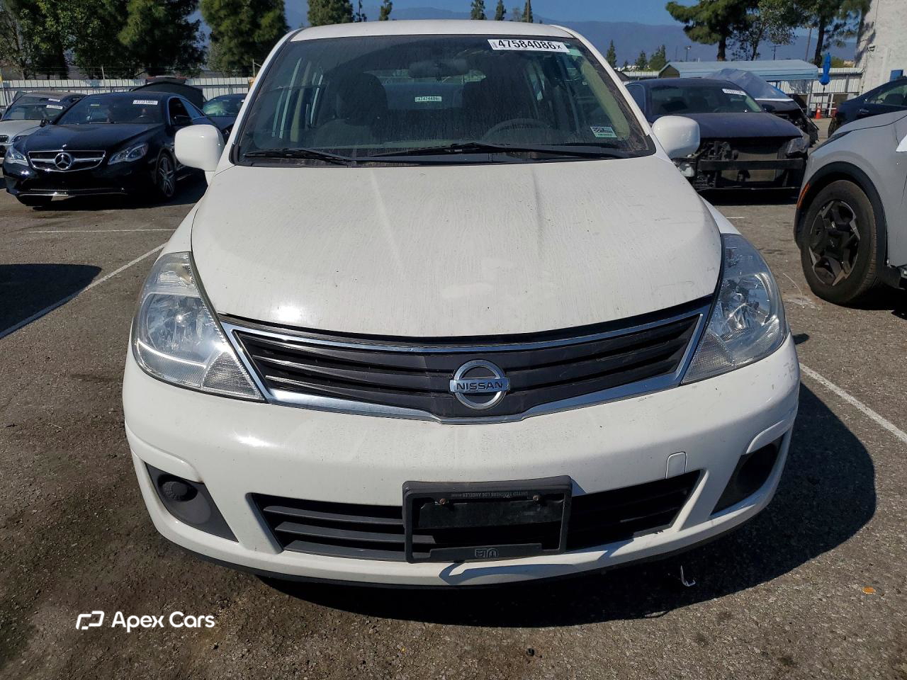 Nissan Versa 2011