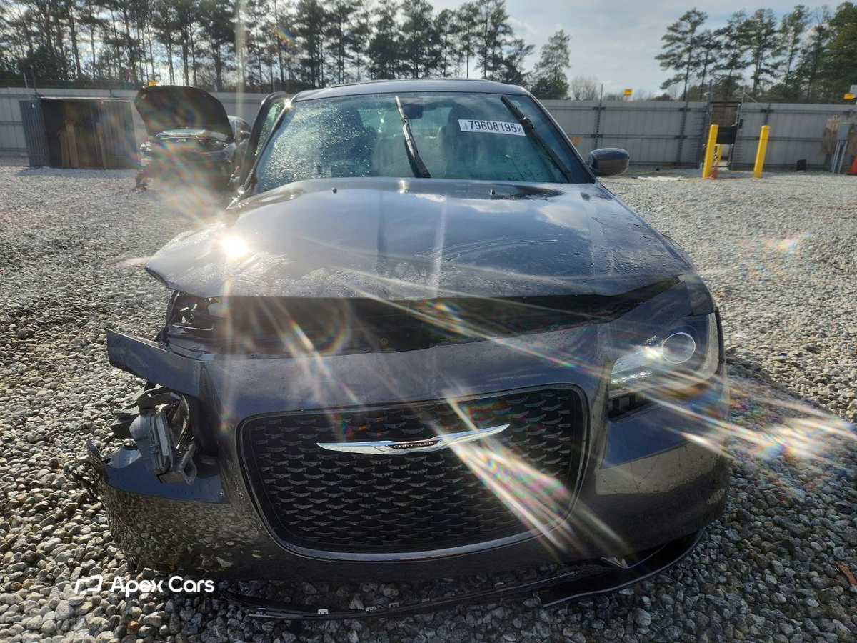 Chrysler 300 2015
