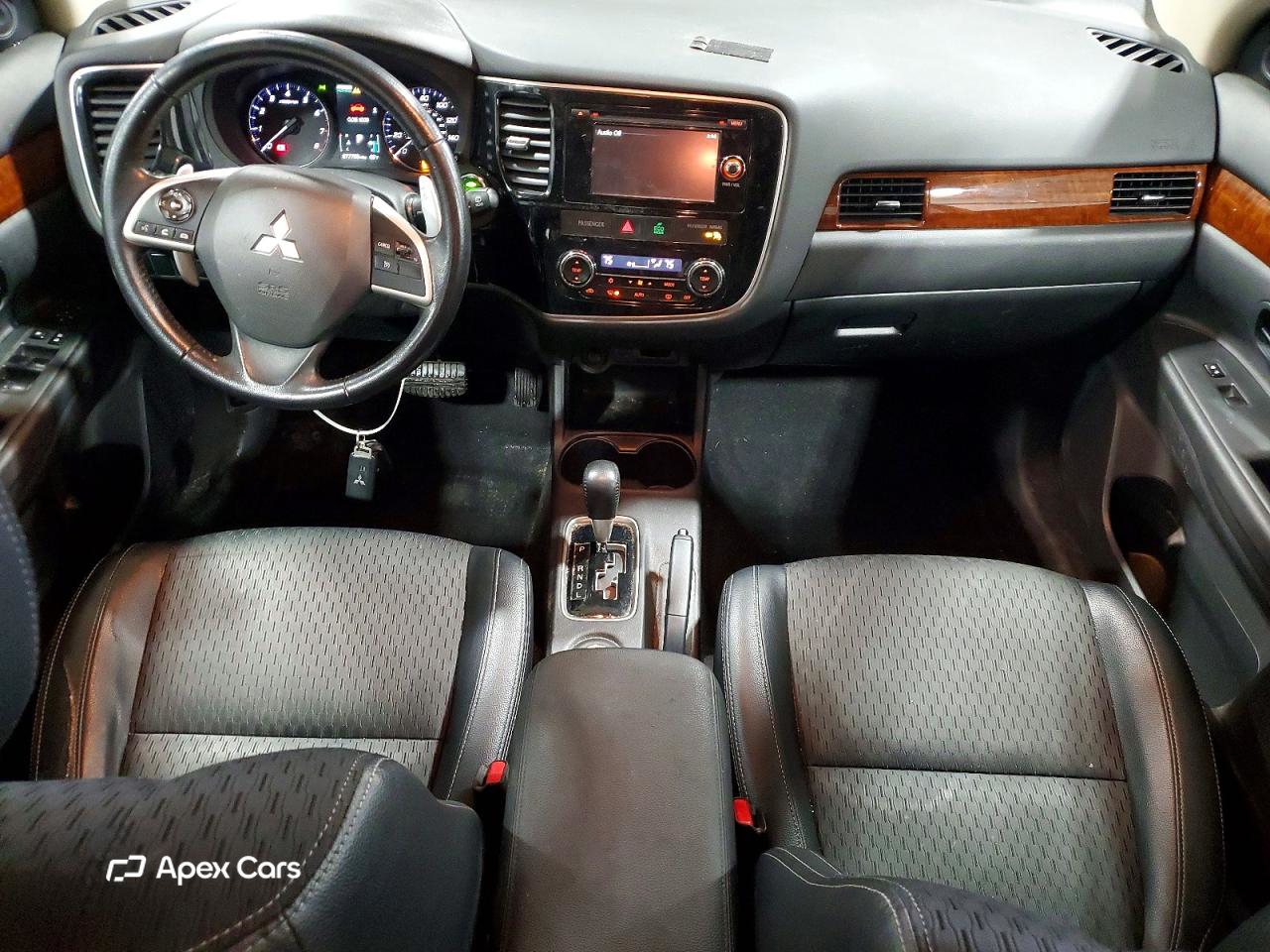 Mitsubishi Outlander 2015