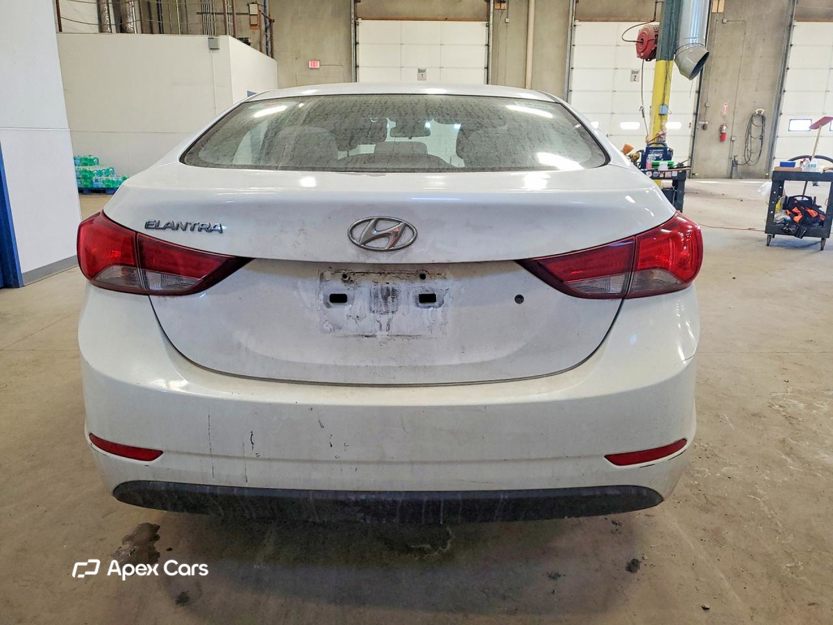 Hyundai Elantra 2016