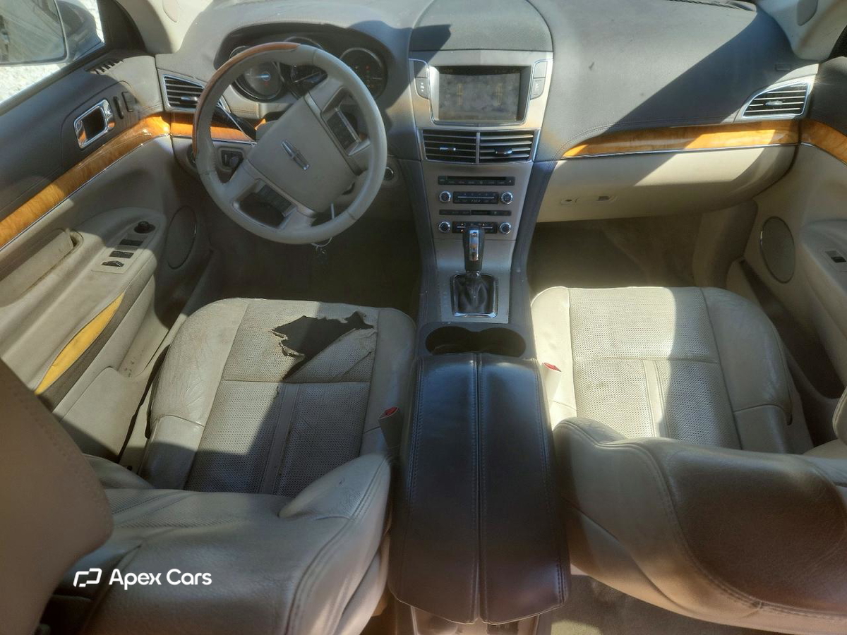 Lincoln MKT 2010