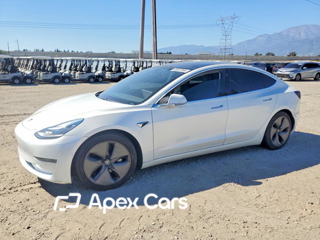 Tesla Model 3 2020 - Zdjęcie 1 z 13