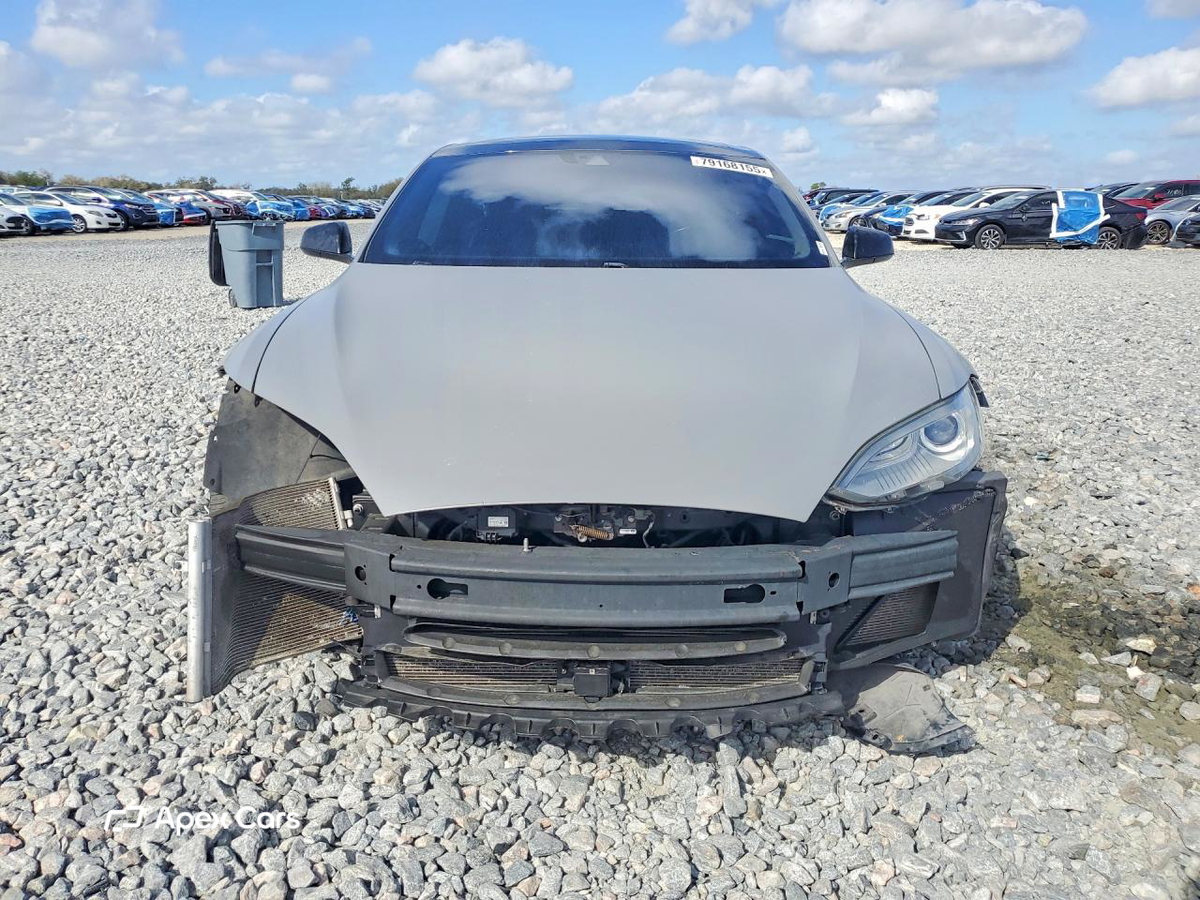 Tesla Model S 2016