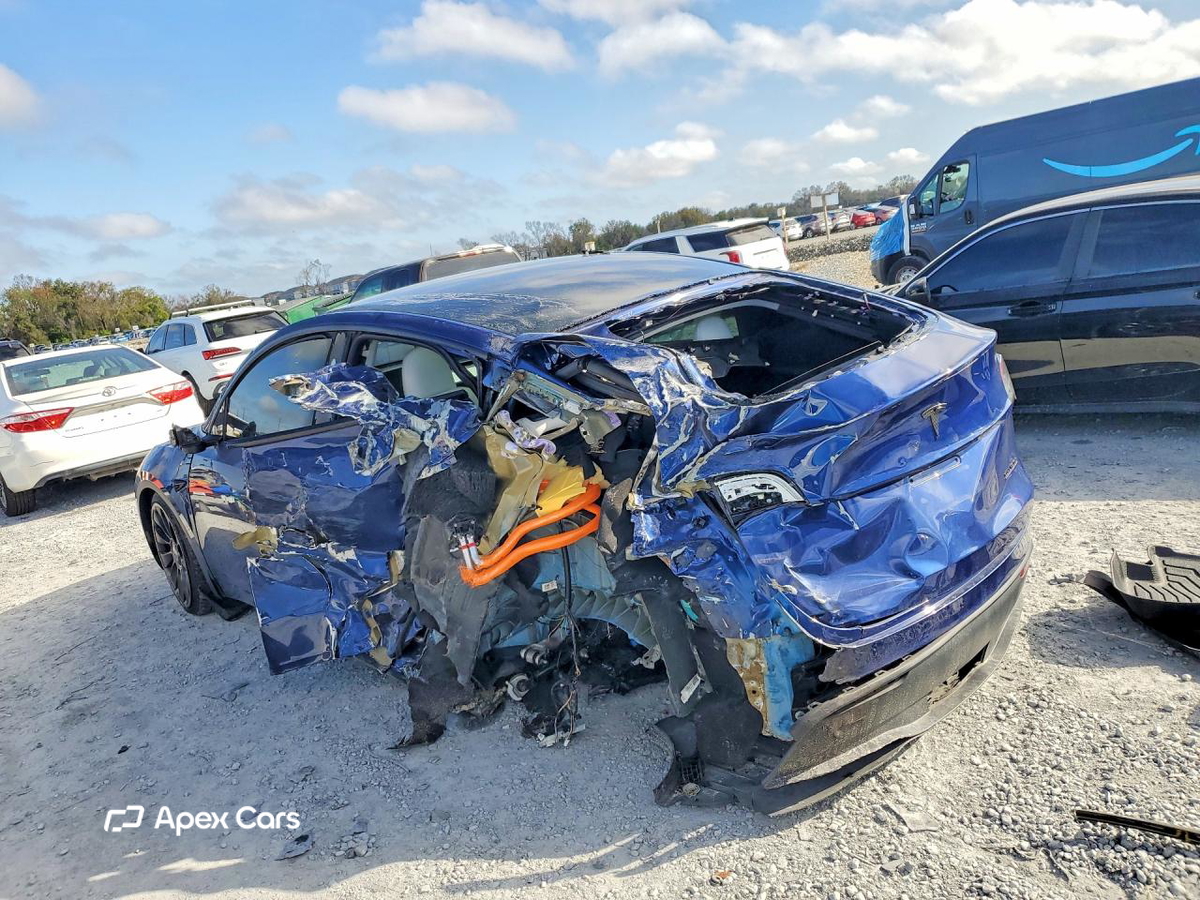 Tesla Model Y 2023