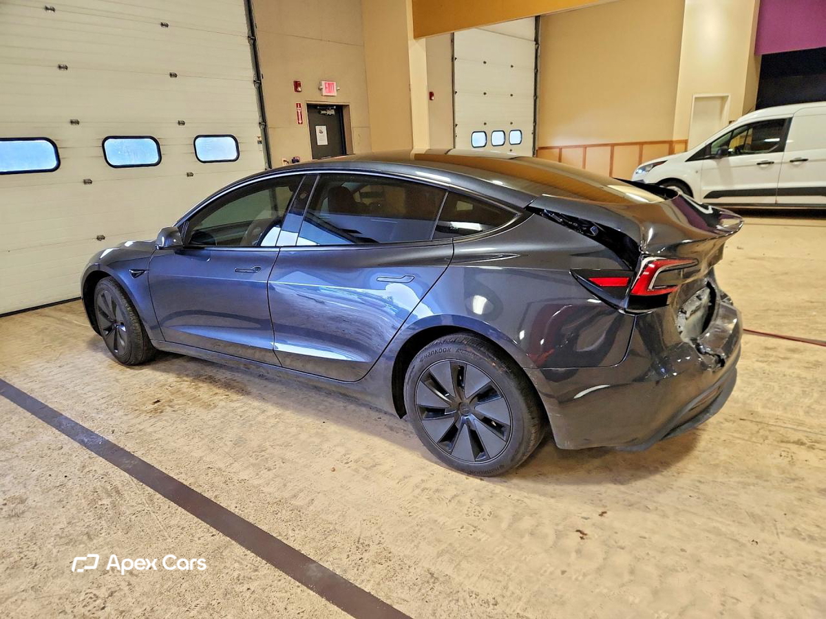 Tesla Model 3 2025