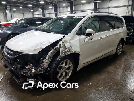 Chrysler Pacifica 2017 - Image 1 of 15