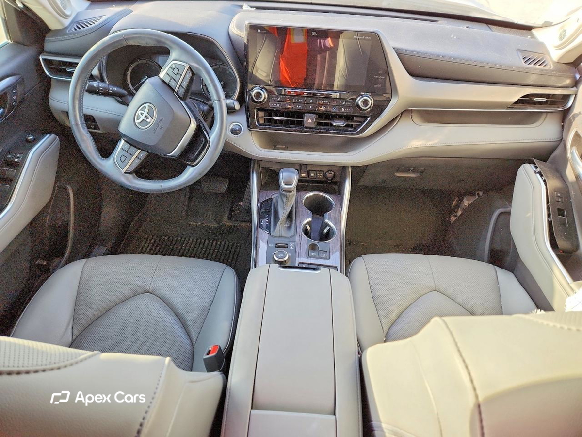 Toyota Highlander 2021