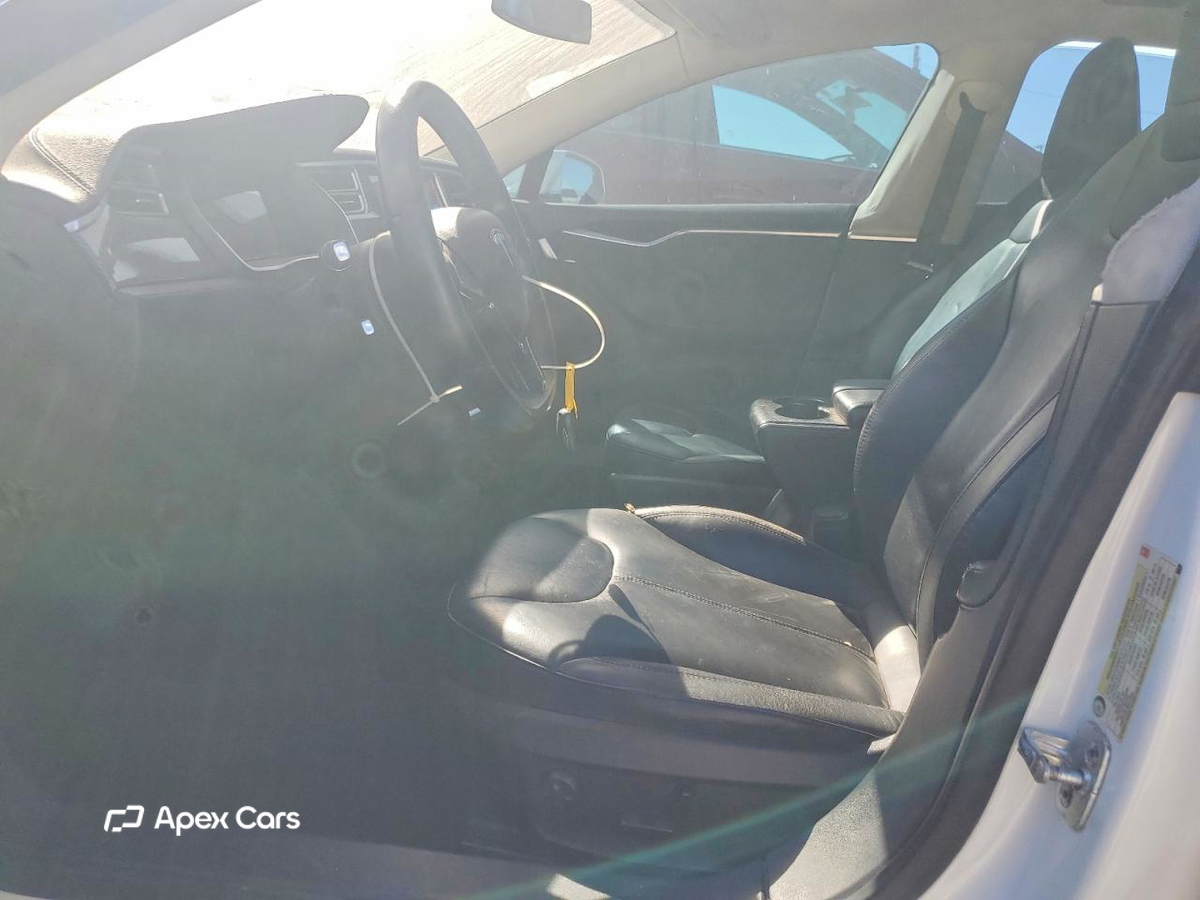 Tesla Model S 2014