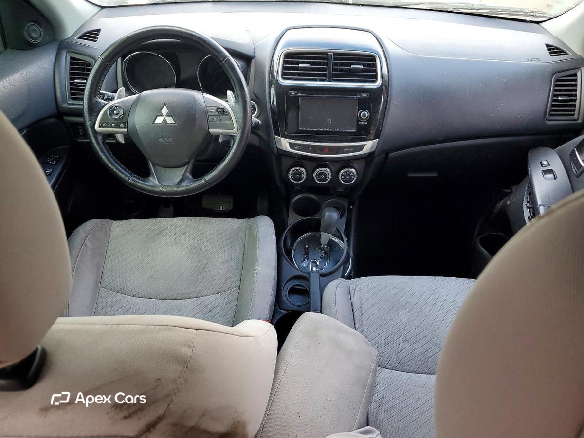 Mitsubishi Outlander 2015