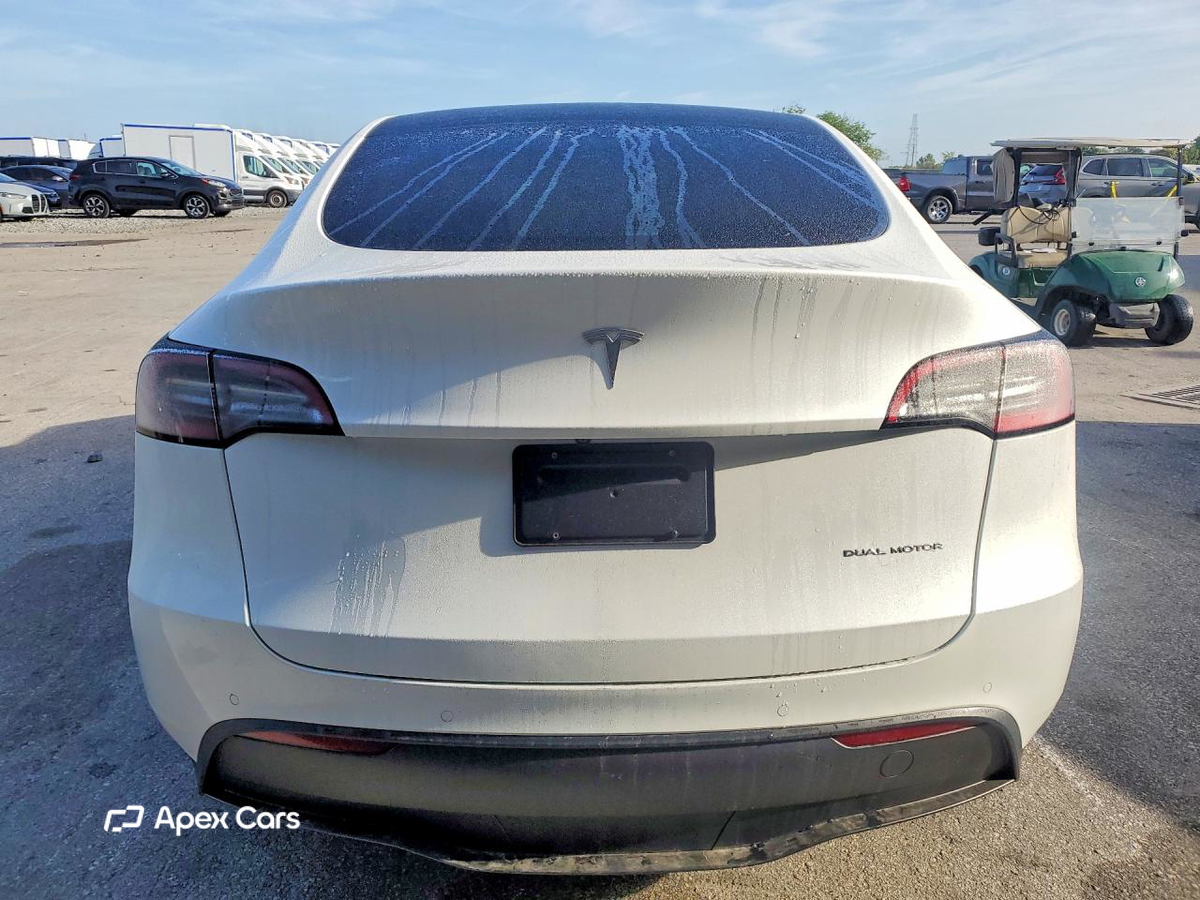 Tesla Model Y 2022