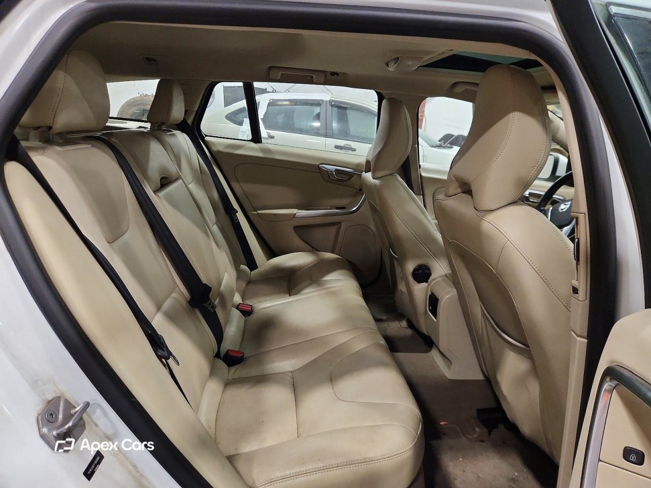 Volvo V60 2015